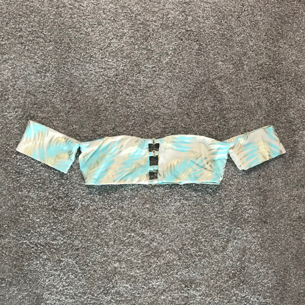 Beach Bunny Aqua Palm Off Shoulder Bikini Top - Medium!